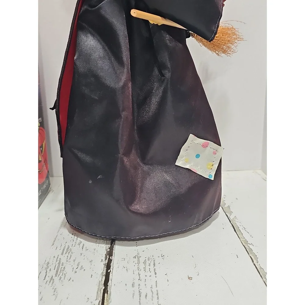 Vintage 1988 Funny Toys Halloween Animated Witch Lights Sound Motion With Box